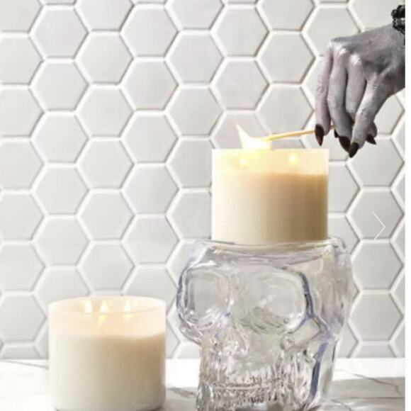 Bath & Body Works Glass Clear Skull Head 3 Wick Candle Holder Halloween NEW - Picture 2 of 7